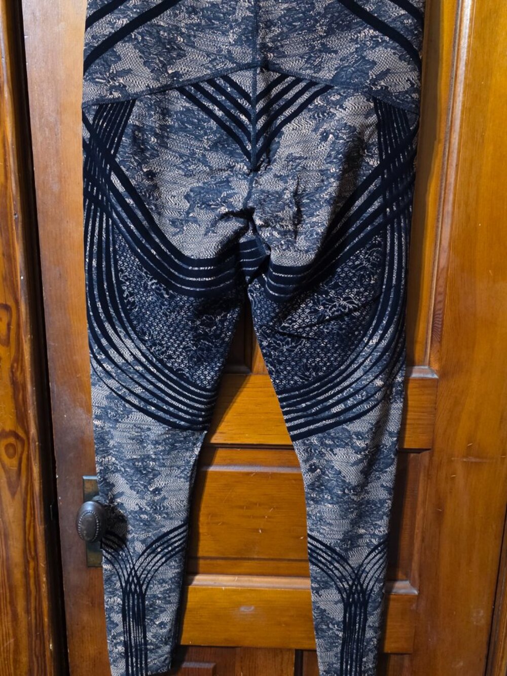 Savage X Fenty Leggings View 2